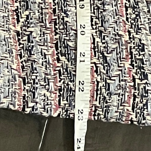 Anthropologie Summer Of Love
Suzy Tweed Jacket - Size Medium - Picture 14 of 15